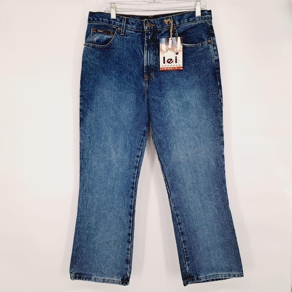 L.E.I Vintage Dead Stock Med Wash 100% Cotton Straight Leg Crop Jeans‎